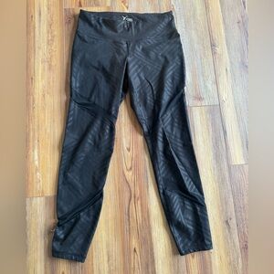Old navy workout pants! Size L- comfy stretch- with subtle pattern.